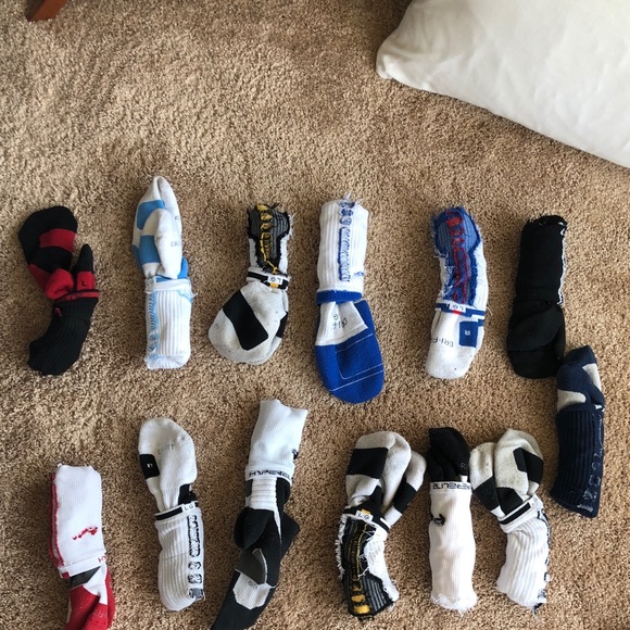 guys wearing nike socks